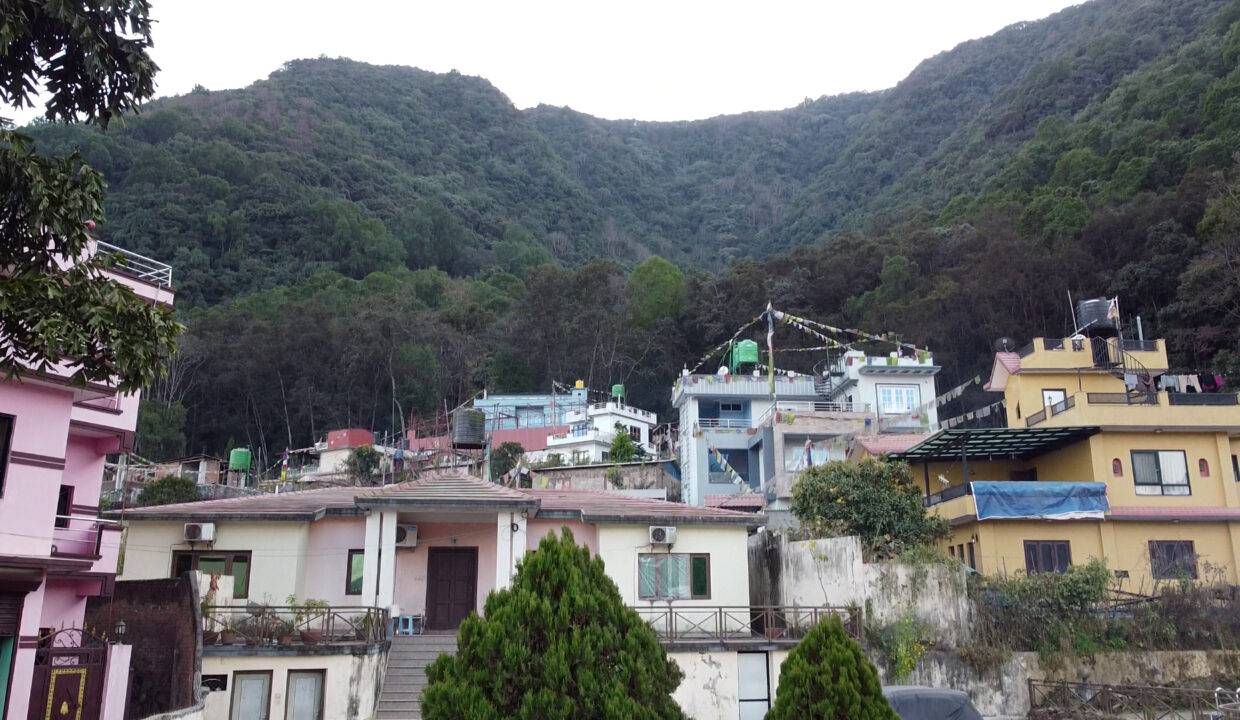 Luxurious 3 BHK Bungalow in Serene Surroundings